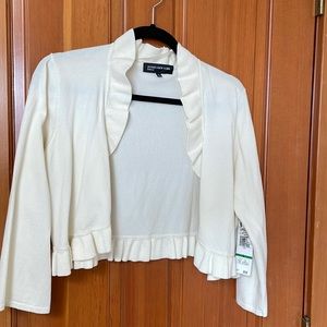 Jones NY, sweater, back length 16”, sleeve 19”.